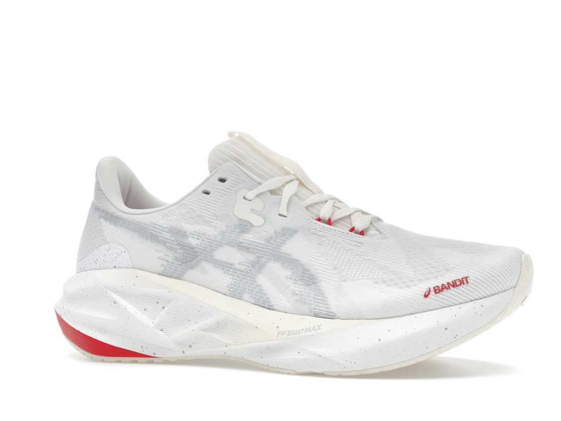 ASICS Novablast 5 Bandit