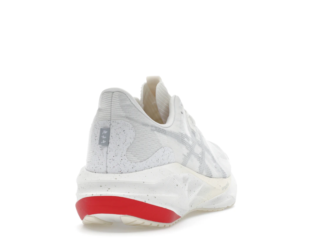 ASICS Novablast 5 Bandit