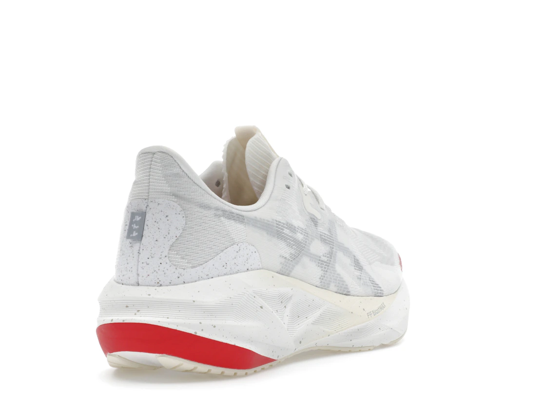 ASICS Novablast 5 Bandit