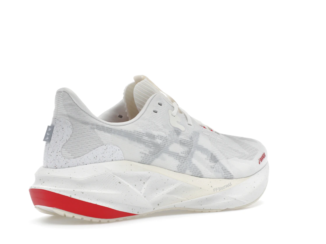 ASICS Novablast 5 Bandit