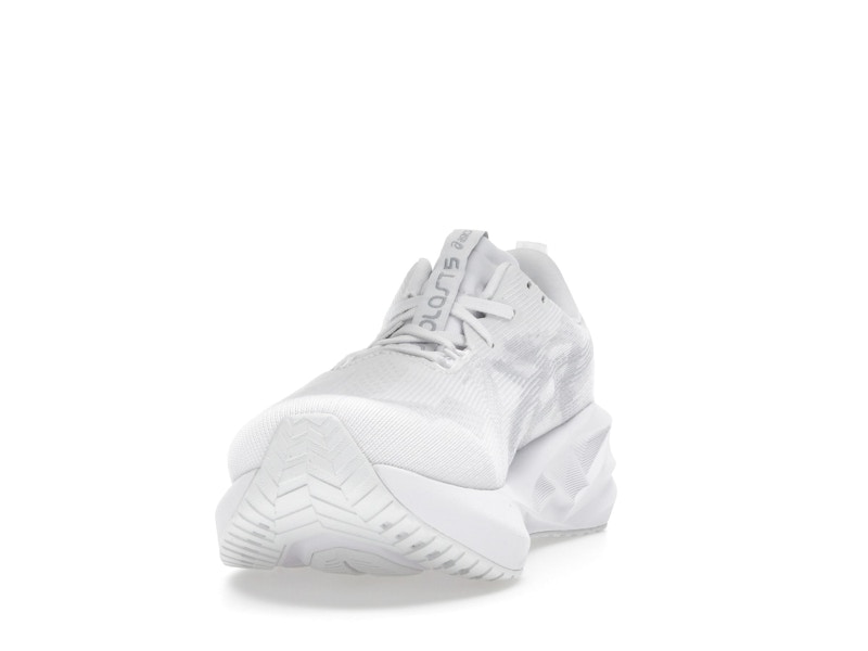 ASICS Novablast 5 White Piedmont Grey