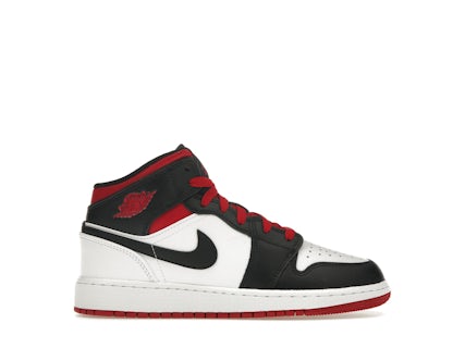 Jordan Mid en rojo con puntera en negro (para escolares