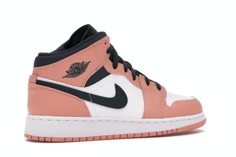air jordan 1 mid women's pink