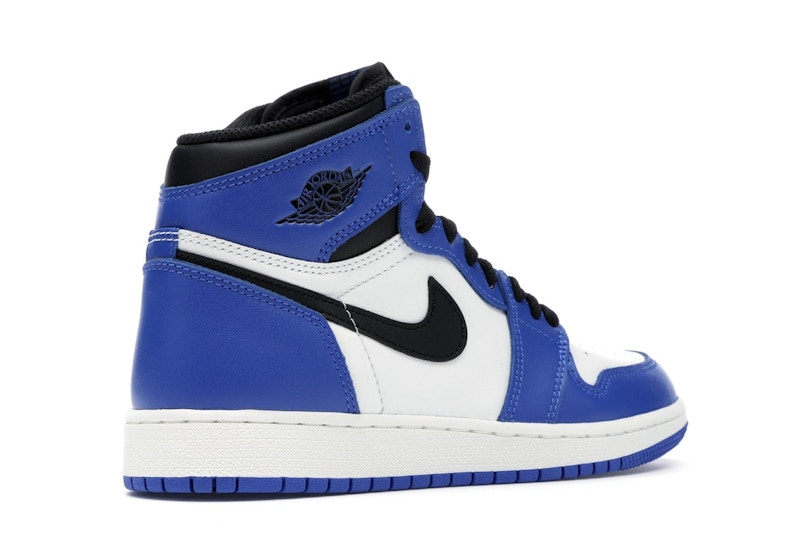 royal blue jordan 1 og