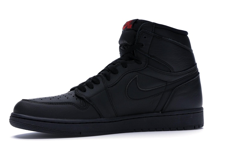 Jordan retro 1 negros clearance