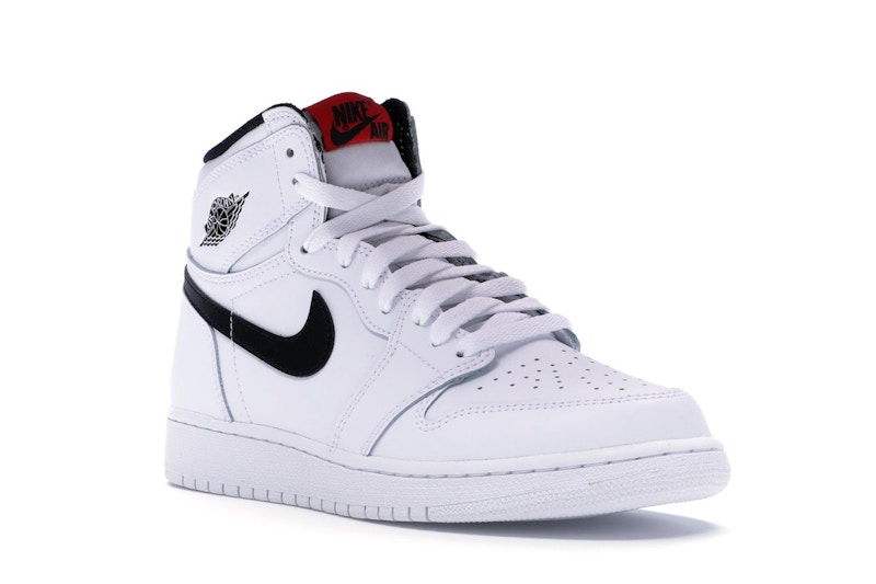 ying yang 1s white