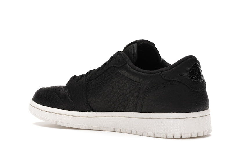 Jordan 1 retro low swooshless black Clearance