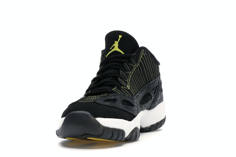 Jordan 11 Retro Low Ie Black Zest 002