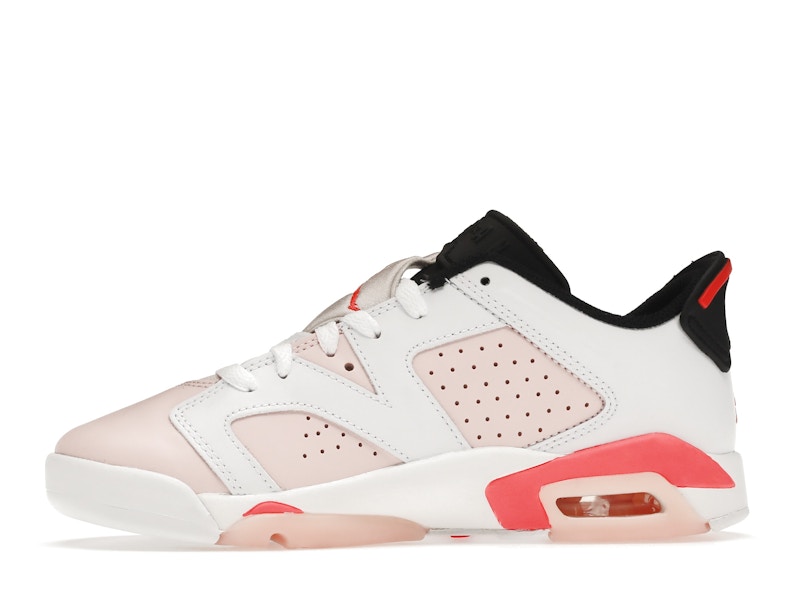 画像引用元：stockX