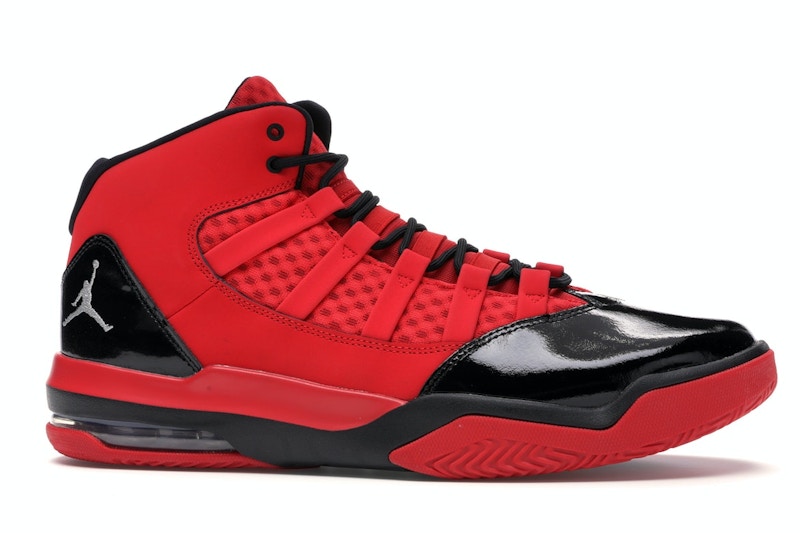 Air Jordan Max Aura Basketball Red