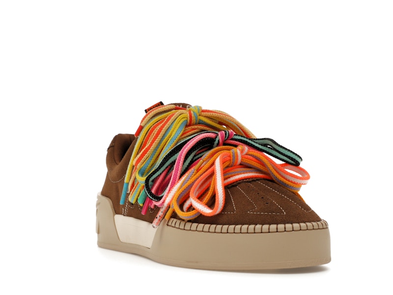 Anta Kai Hélà Brown