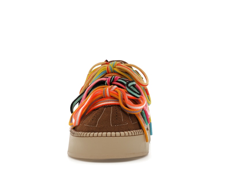 Anta Kai Hélà Brown