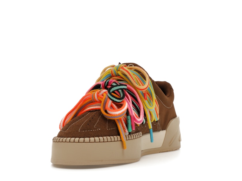 Anta Kai Hélà Brown