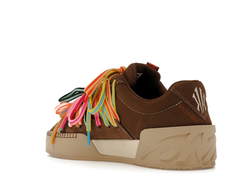 Anta Kai Hélà Brown