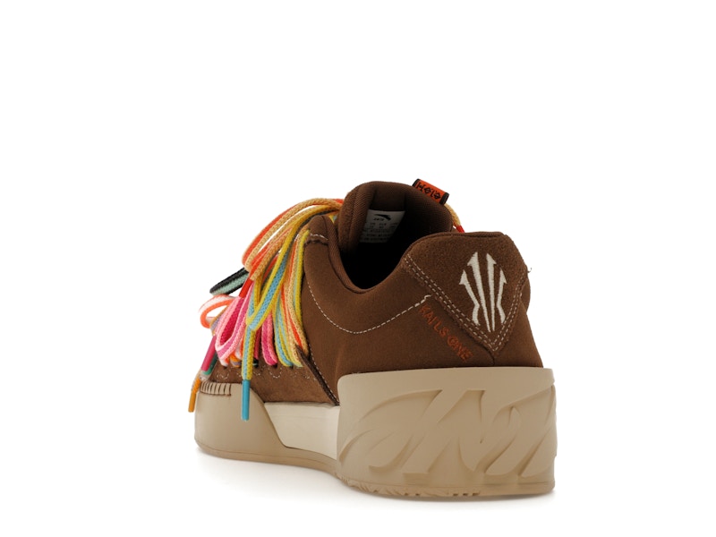 Anta Kai Hélà Brown