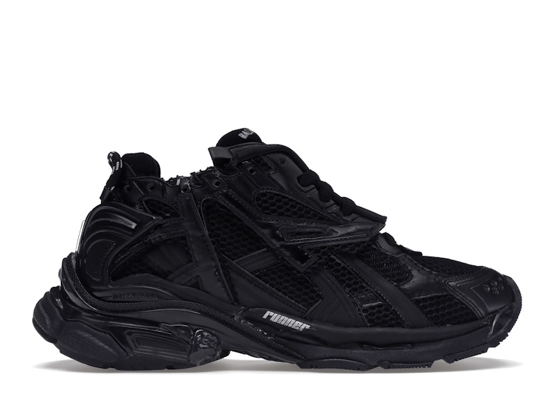 Black on black balenciaga runners clearance