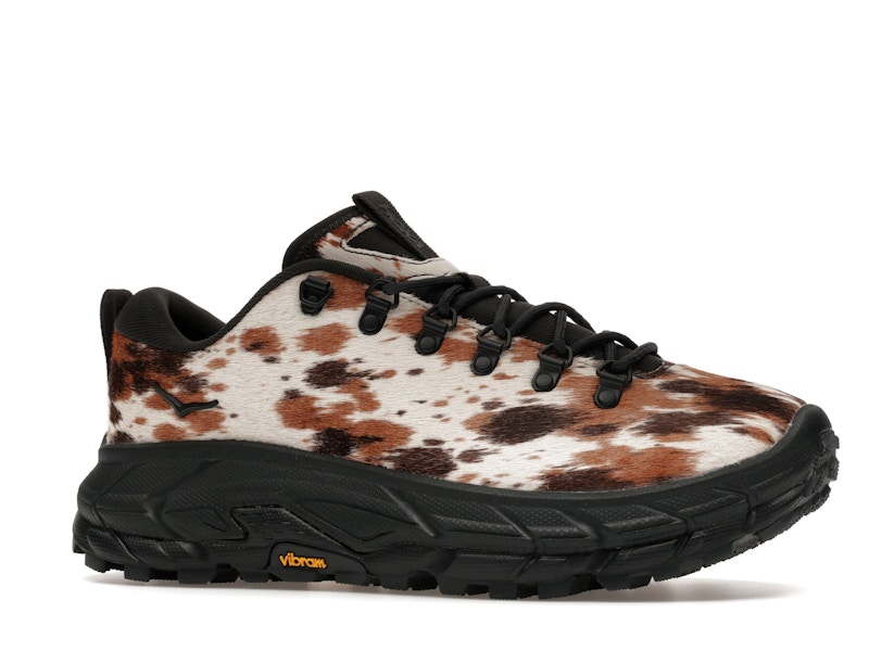 Hoka One One Tor Summit + Pirate Black