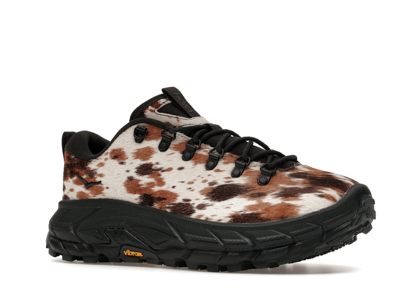 Hoka One One Tor Summit + Pirate Black