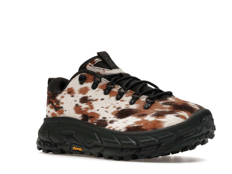 Hoka One One Tor Summit + Pirate Black
