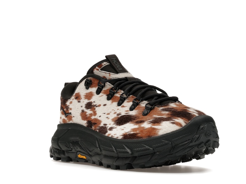 Hoka One One Tor Summit + Pirate Black