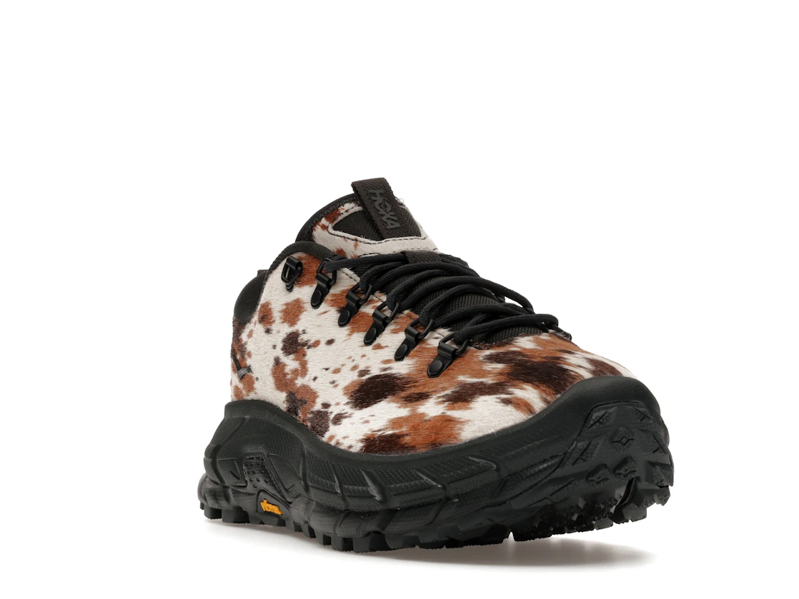 Hoka One One Tor Summit + Pirate Black