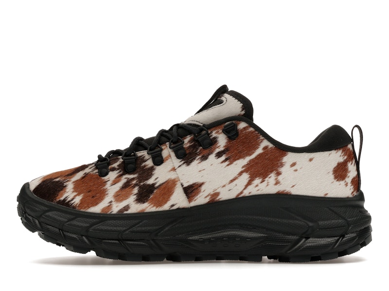Hoka One One Tor Summit + Pirate Black