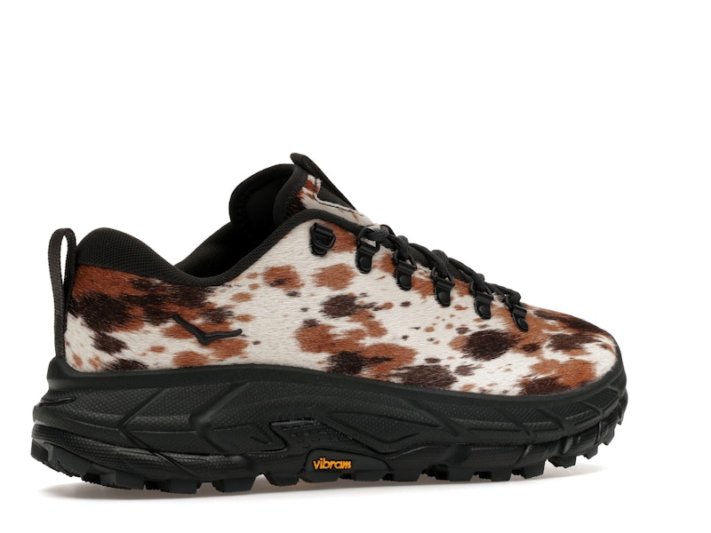 Hoka One One Tor Summit + Pirate Black