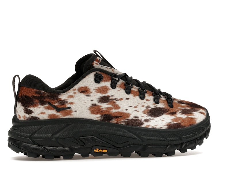 Hoka One One Tor Summit + Pirate Black