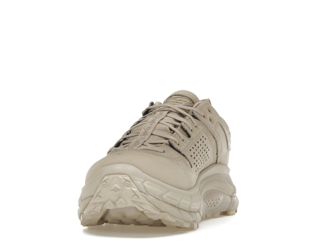 Hoka One One Tor Ultra Low Engineered Garments Taupe