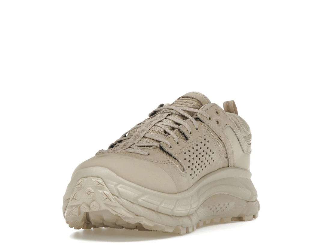 Hoka One One Tor Ultra Low Engineered Garments Taupe