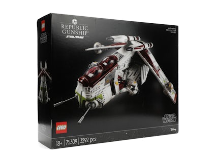 LEGO Star Wars Ultimate Collector Series Republic Gunship Set
