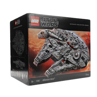 LEGO Star Wars Millennium Falcon Ultimate Collector Series Set