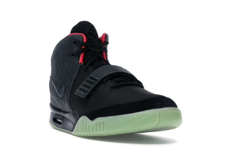 Nike Air Yeezy 2 Solar Red Midweek Heat Black Friday Edition
