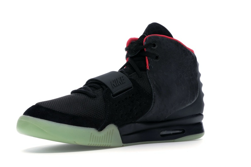 Nike Air Yeezy 2 Solar Red Midweek Heat Black Friday Edition