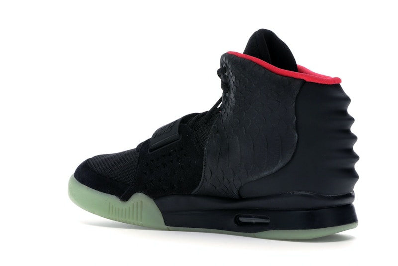 Nike Air Yeezy 2 Solar Red Midweek Heat Black Friday Edition