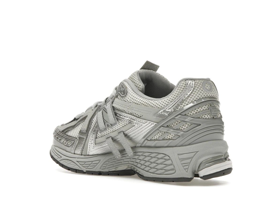 New Balance 1906A Concrete Silver Metallic