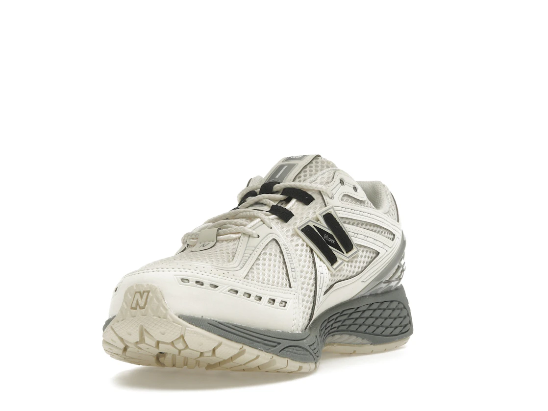 New Balance 1906R Cordura Tan Black