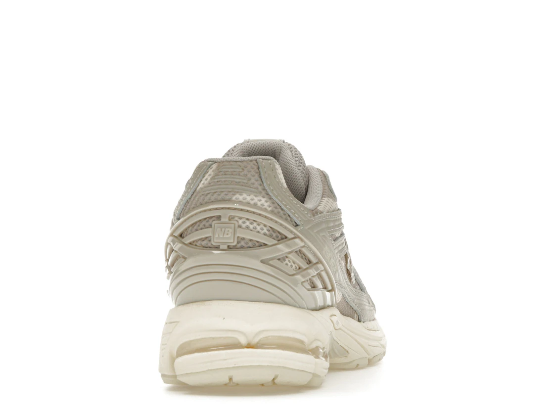 New Balance 1906R Polka Dot Moonrock