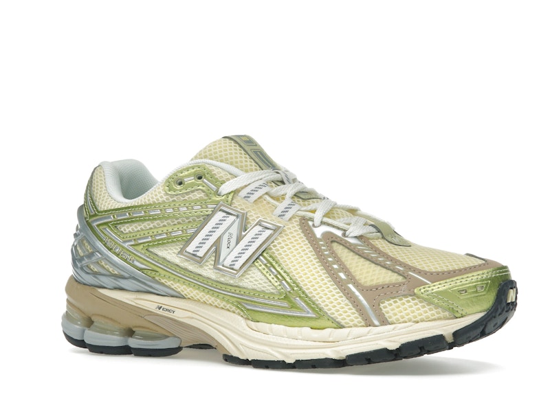 New Balance 1906R Yellow Parchment