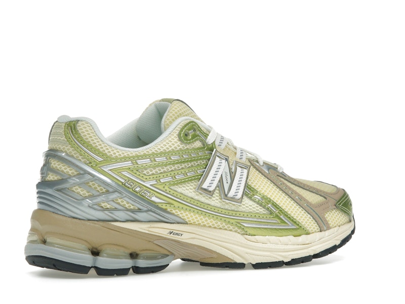 New Balance 1906R Yellow Parchment