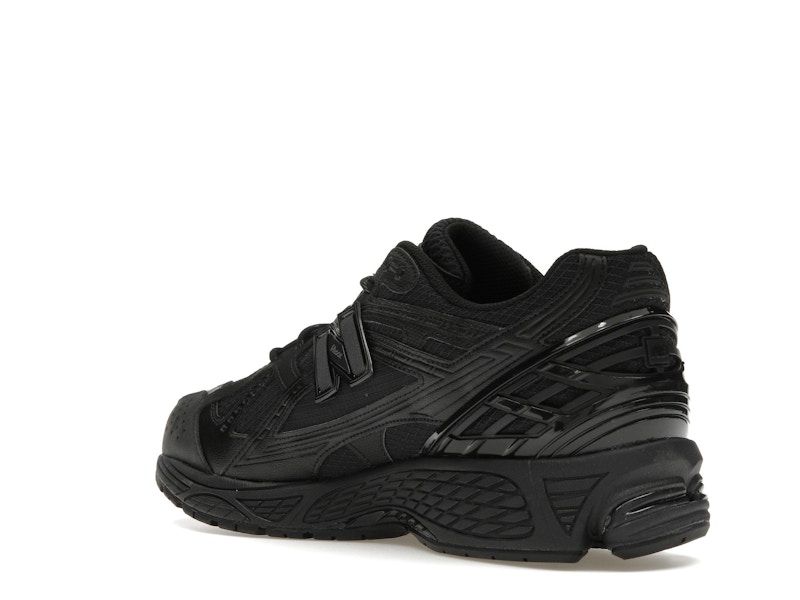 New Balance 1906U Triple Black