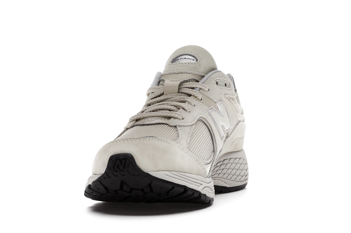 New Balance 2002R Bone Light Aluminum