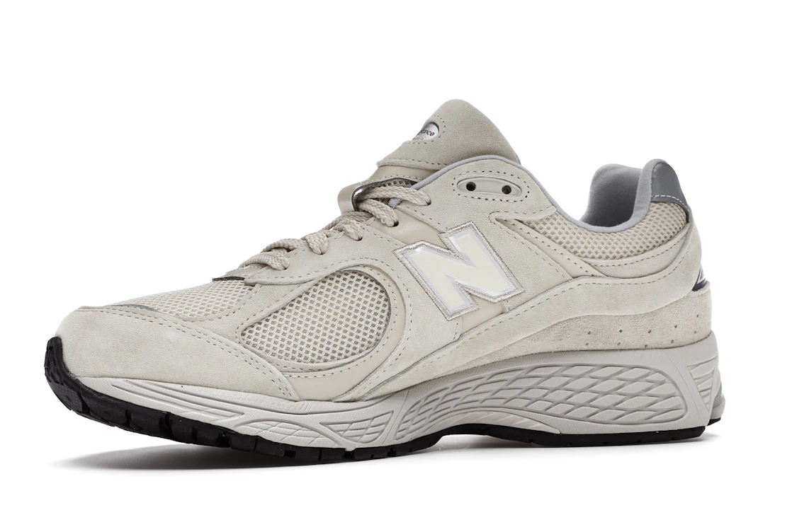 New Balance 2002R Bone Light Aluminum