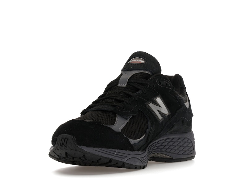 New Balance 2002R Gore-Tex Protection Pack Black Magnet