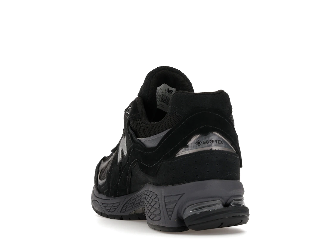 New Balance 2002R Gore-Tex Protection Pack Black Magnet