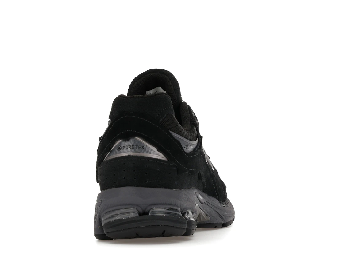 New Balance 2002R Gore-Tex Protection Pack Black Magnet