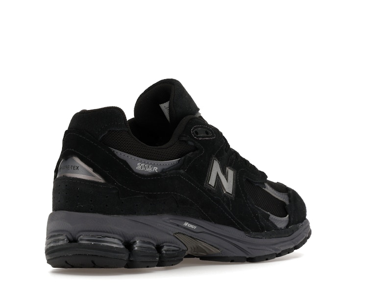 New Balance 2002R Gore-Tex Protection Pack Black Magnet