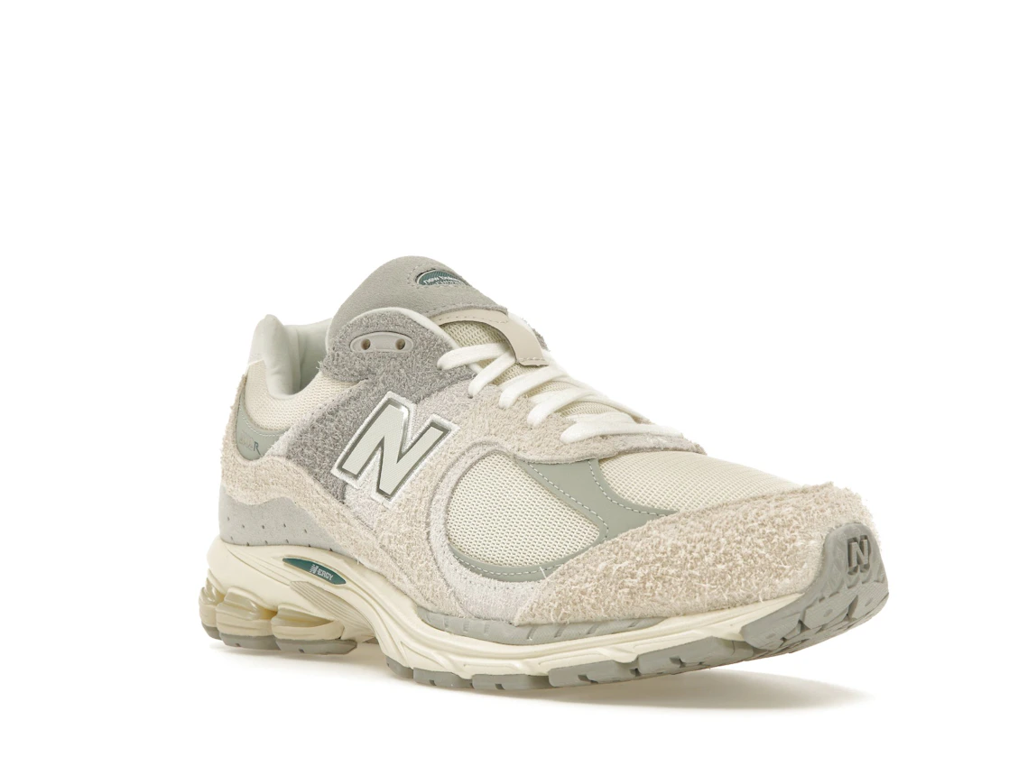 New Balance 2002R Linen