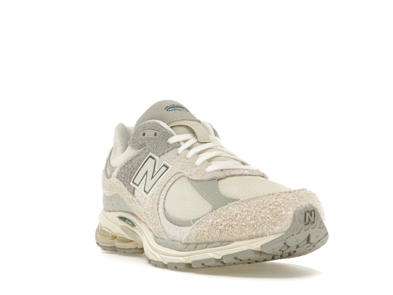 New Balance 2002R Linen