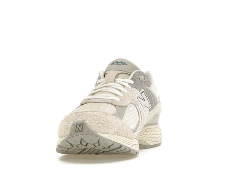 New Balance 2002R Linen